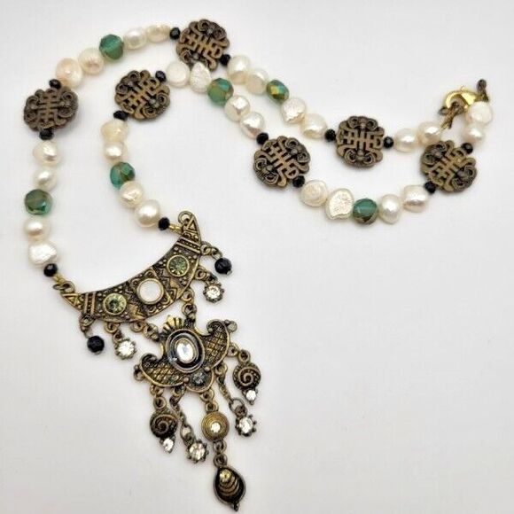 Antique Brass Finished Statement Pendant Necklace Baroque Pearls Glass Beads 18" - Picture 2 of 7